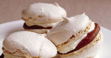 Рецепт Безе с каштанами и лесным орехом