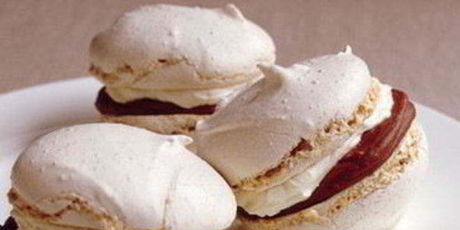 Рецепт Безе с каштанами и лесным орехом