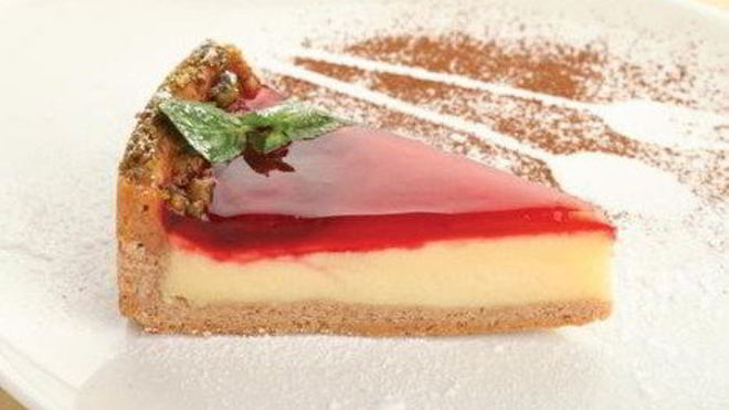 Рецепт клубничного чизкейка с безе
