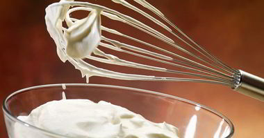 Рецепт Мокрого безе для украшения торта