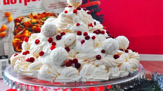 Рецепт торта-безе елка с кокосовым кремом и раффаэлло