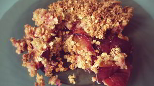 Рецепт Диетического сливового крамбла