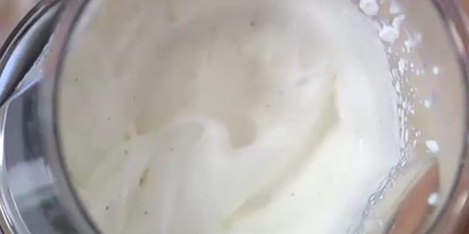 Рецепт горячего шоколада со взбитыми сливками