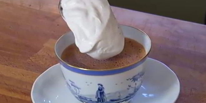 Рецепт горячего шоколада со взбитыми сливками
