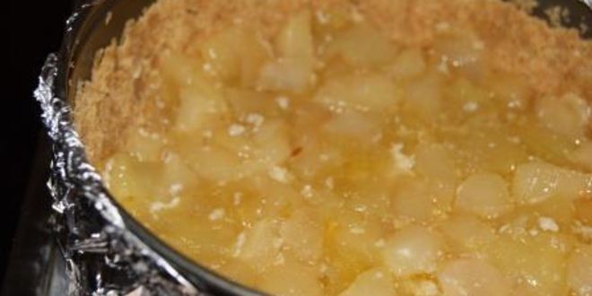 Рецепт чизкейка с халвой и карамельными яблочками