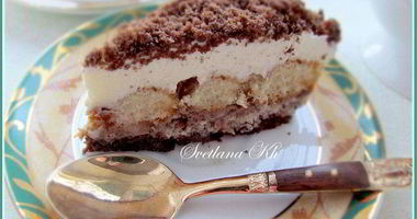 Рецепт Десерта с халвой, клюквой и сливками