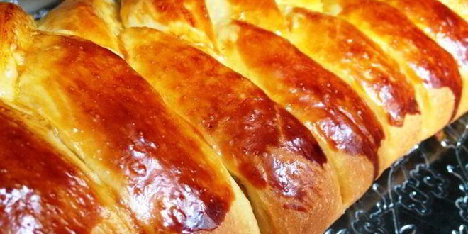 Рецепт Косы с целой плиткой шоколада, халвой и бананом