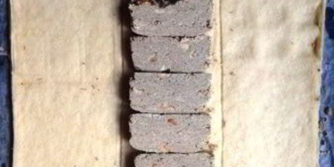 Рецепт косы с целой плиткой шоколада, халвой и бананом