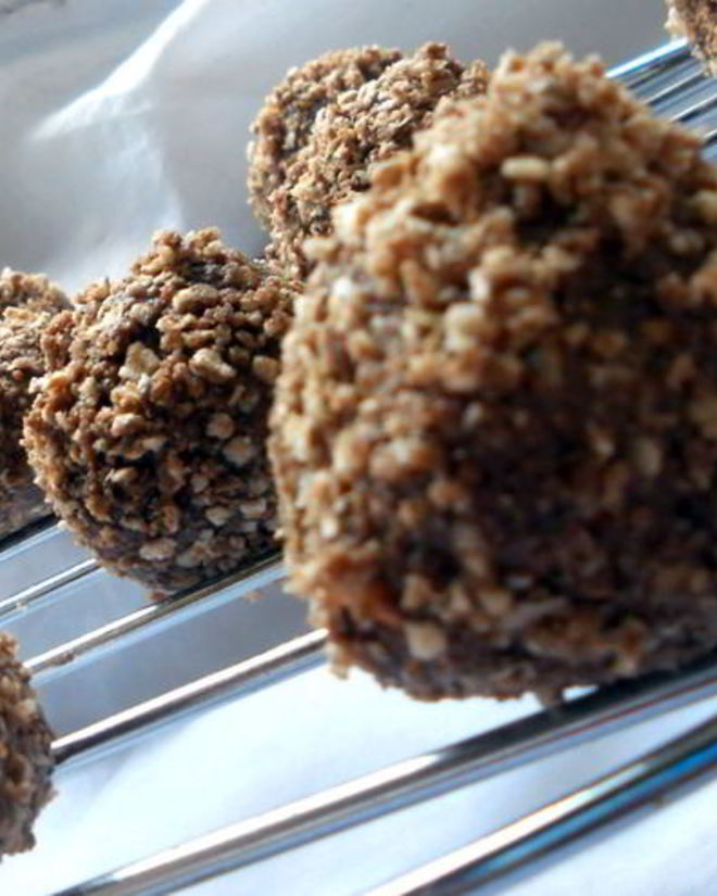 Рецепт шоколадных конфет с кешью и халвой