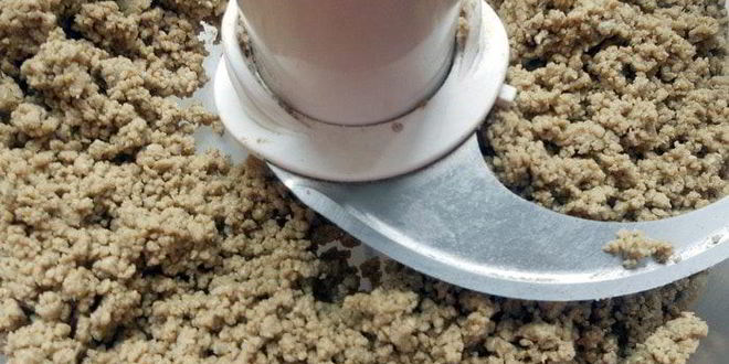 Рецепт шоколадных конфет с кешью и халвой