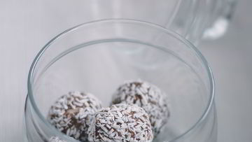 Рецепт Конфет из фиников с орехами