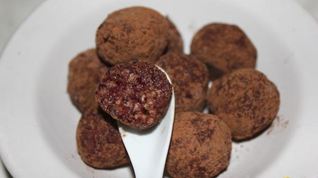 Рецепт Конфет из отрубей и вяленой клюквы