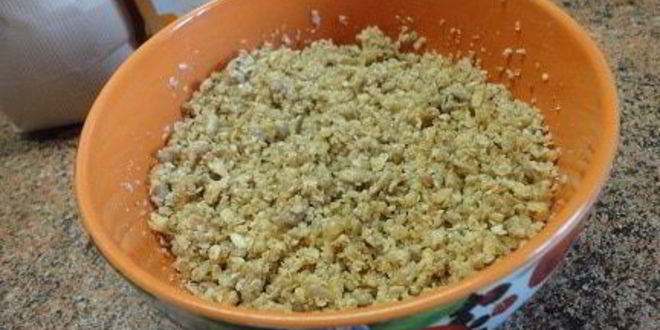 Рецепт крамбла яблочного с курагой и абрикосовым пюре