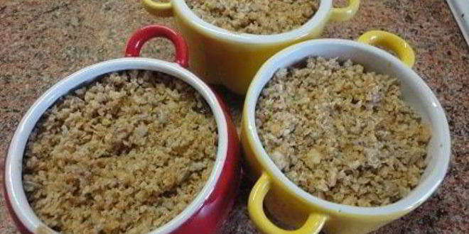 Рецепт крамбла яблочного с курагой и абрикосовым пюре