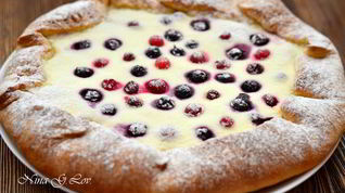 Рецепт Бархатной галеты с творожным кремом и ягодами