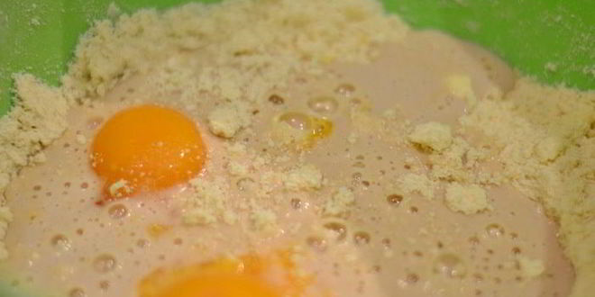 Рецепт бархатной галеты с творожным кремом и ягодами