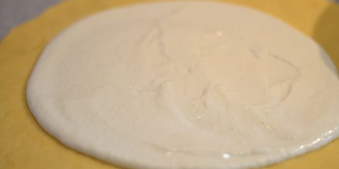 Рецепт бархатной галеты с творожным кремом и ягодами