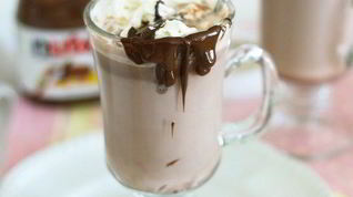 Рецепт Фраппе с горячим шоколадом и кремом из фундука