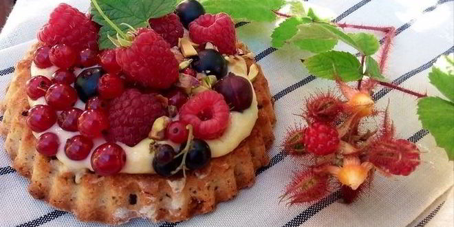 Рецепт корзиночек с ванильным кремом и свежими ягодами