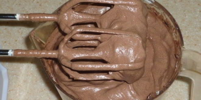 Рецепт Крема для торта из сгущенки