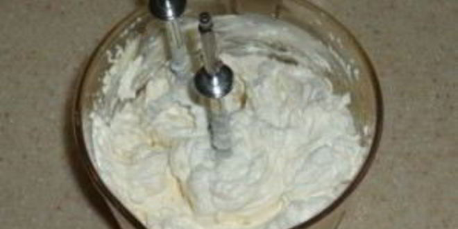 Рецепт крема для торта из сгущенки