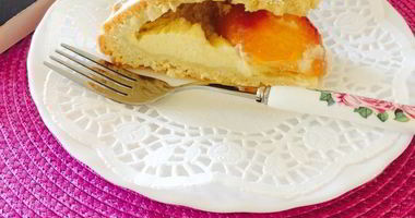 Рецепт Кростаты с кремом и персиками