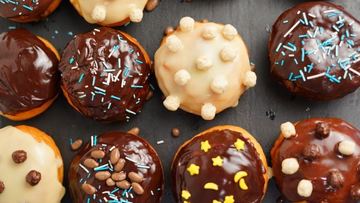 Рецепт Пончиков берлинеры с заварным кремом и шоколадной помадкой