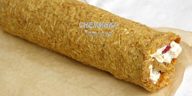 Рецепт рулета из овсяных хлопьев с творожно-малиновой начинкой и кремом