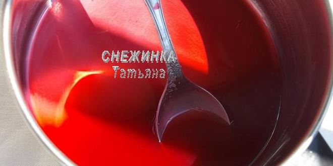 Рецепт рулета из овсяных хлопьев с творожно-малиновой начинкой и кремом