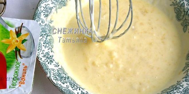 Рецепт рулета из овсяных хлопьев с творожно-малиновой начинкой и кремом