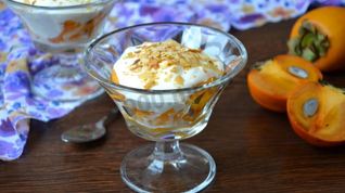 Рецепт Сливочного крема десерт с хурмой, коньяком и миндальными лепестками