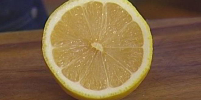 Рецепт яблочных долек под белковым кремом