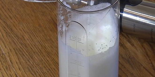 Рецепт яблочных долек под белковым кремом