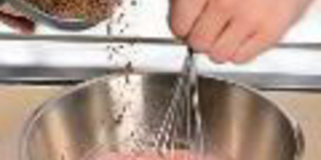 Рецепт ягод с творожным кремом и йогуртовым соусом