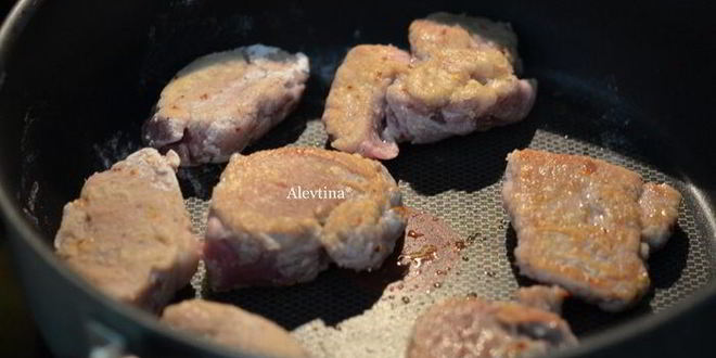 Рецепт свиных медальонов с мармеладным джемом