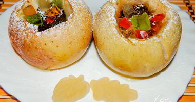Рецепт Яблок, фаршированных мармеладом, изюмом и орехами
