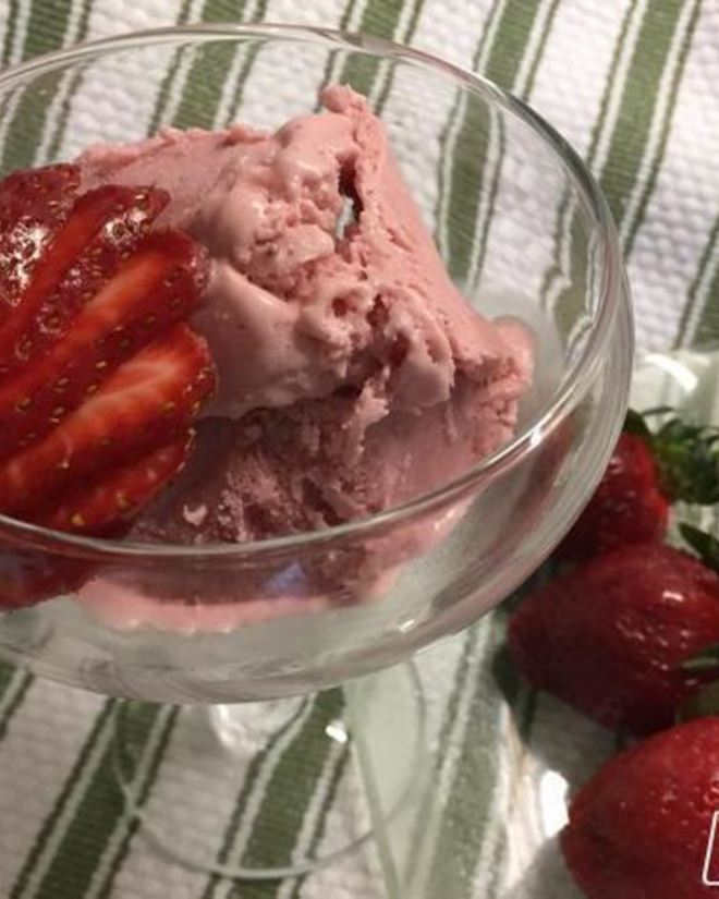 Рецепт клубничного мороженого