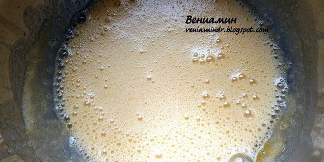 Рецепт мороженого рикотта с засахаренными кедровыми орешками