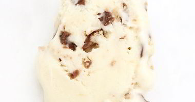 Рецепт Мороженого с солодовым молоком и конфетами KitKat