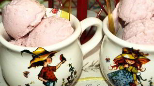 Рецепт Вишневого творожно-йогуртового мороженого