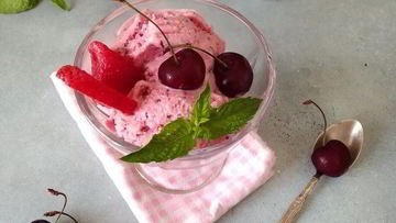 Рецепт Ягодного мороженого с мятой