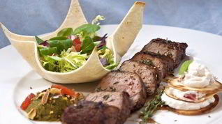 Рецепт Нежной говядины с муссом из кабачка и кремом из козьего сыра