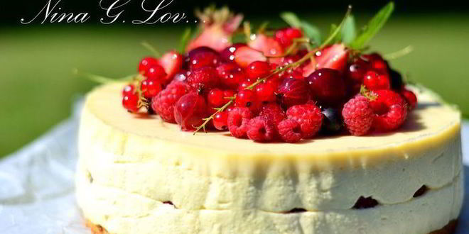 Рецепт творожного торта-мусса с ягодами в белом шоколаде