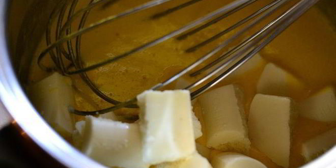 Рецепт творожного торта-мусса с ягодами в белом шоколаде