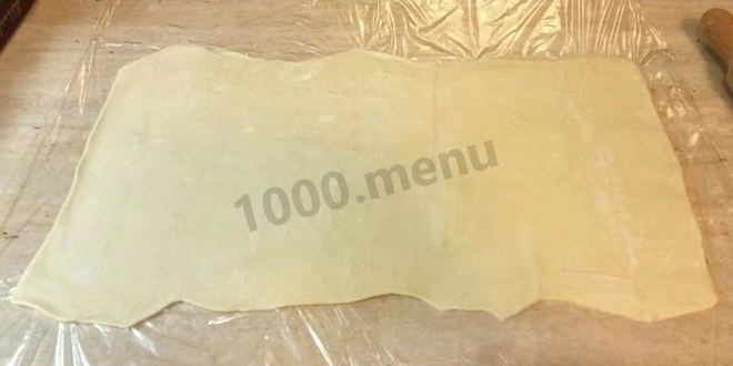 Рецепт штруделя к пасхальному столу из слоеного теста