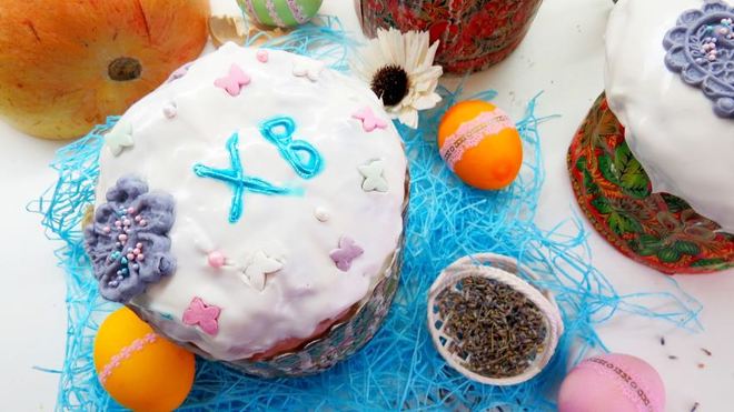 Рецепт тыквенного кулича с лавандовой сливочной глазурью