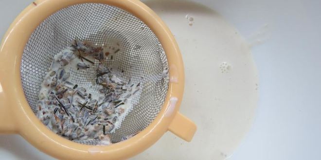 Рецепт тыквенного кулича с лавандовой сливочной глазурью