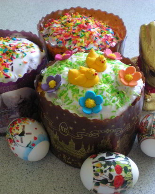 Рецепт ванильного пасхального кулича с изюмом, миндалем и кардамоном