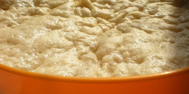 Рецепт ванильного пасхального кулича с изюмом, миндалем и кардамоном