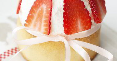 Рецепт Ванильного пасхального кулича с ягодами